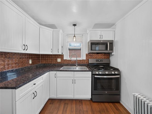 1056 Detweiler Avenue, Hellertown Boro, PA 18055