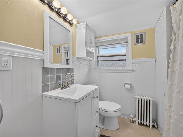 1056 Detweiler Avenue, Hellertown Boro, PA 18055