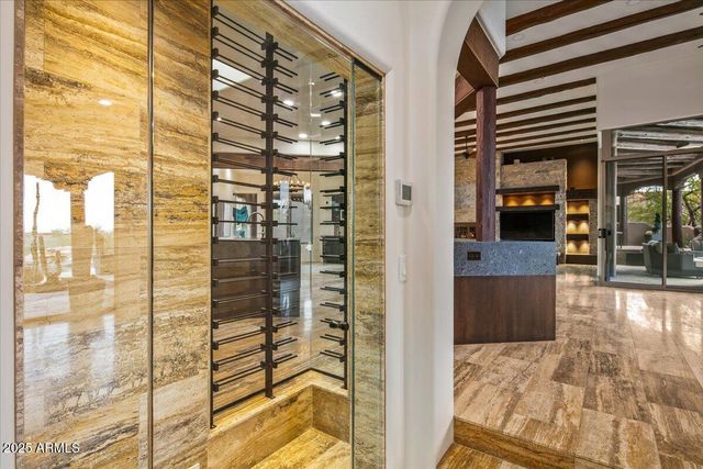 10712 E PROSPECT POINT Drive, Scottsdale, AZ 85262