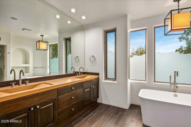 10712 E PROSPECT POINT Drive, Scottsdale, AZ 85262