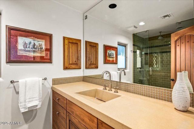 10712 E PROSPECT POINT Drive, Scottsdale, AZ 85262