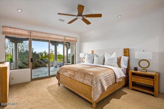 10712 E PROSPECT POINT Drive, Scottsdale, AZ 85262