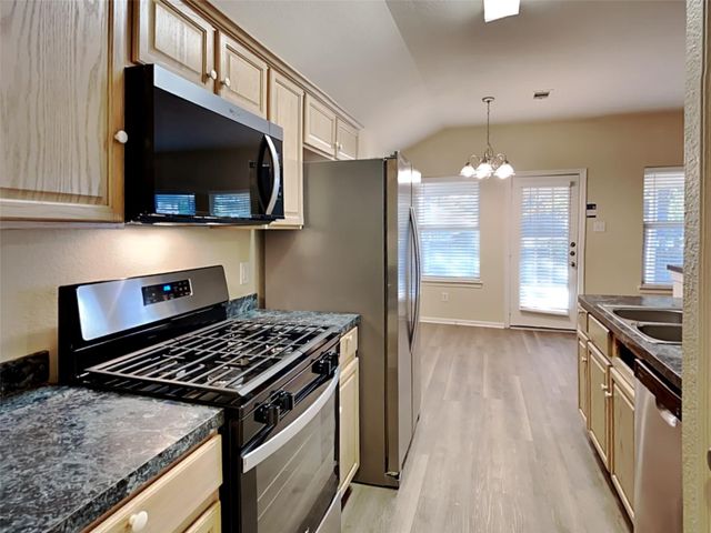 270 Adobe Terrace S, Conroe, TX 77316