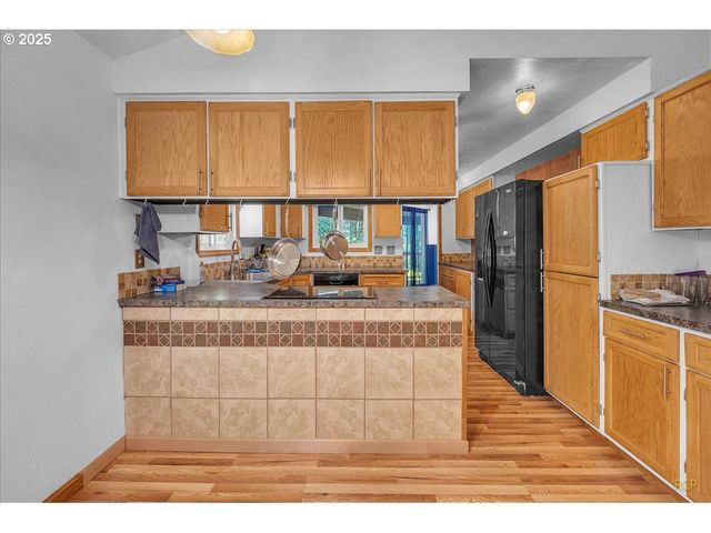 7650 OLD PACIFIC Hwy N, Castle Rock, WA 98611