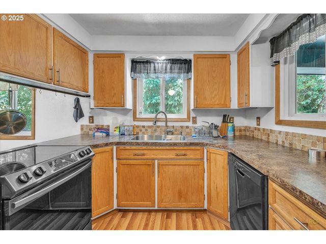 7650 OLD PACIFIC Hwy N, Castle Rock, WA 98611