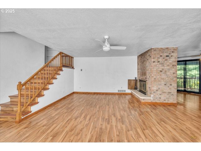 7650 OLD PACIFIC Hwy N, Castle Rock, WA 98611