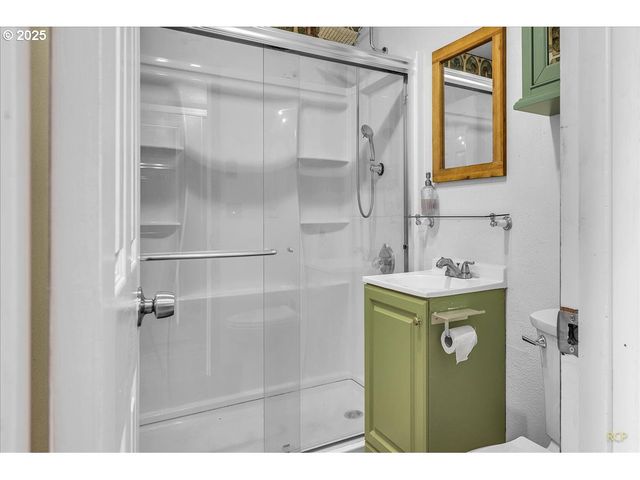 7650 OLD PACIFIC Hwy N, Castle Rock, WA 98611