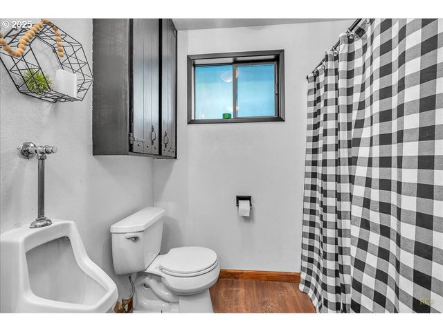 7650 OLD PACIFIC Hwy N, Castle Rock, WA 98611