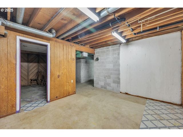 7650 OLD PACIFIC Hwy N, Castle Rock, WA 98611