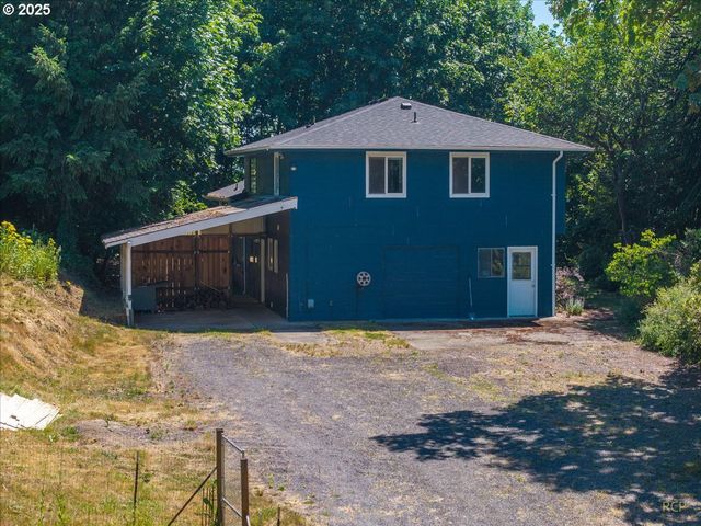 7650 OLD PACIFIC Hwy N, Castle Rock, WA 98611