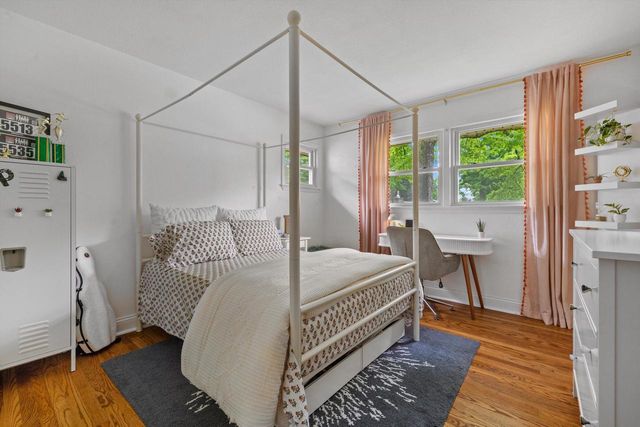 4520 N 110th STREET, Wauwatosa, WI 53225