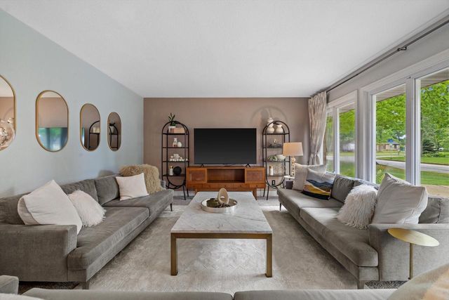 4520 N 110th STREET, Wauwatosa, WI 53225