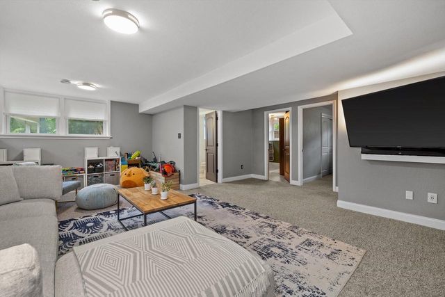 4520 N 110th STREET, Wauwatosa, WI 53225
