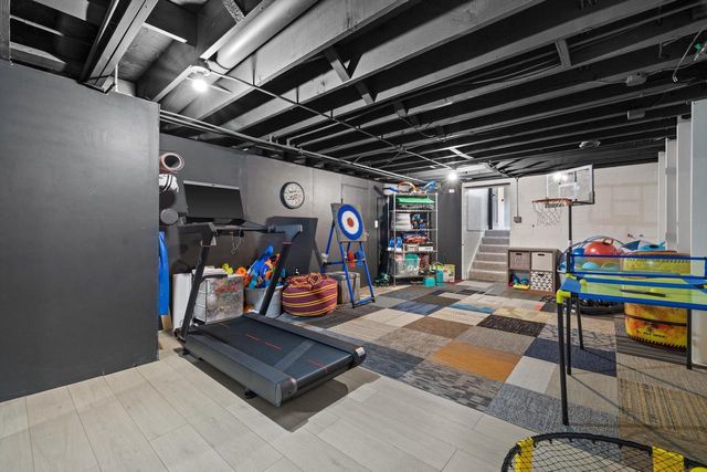 4520 N 110th STREET, Wauwatosa, WI 53225