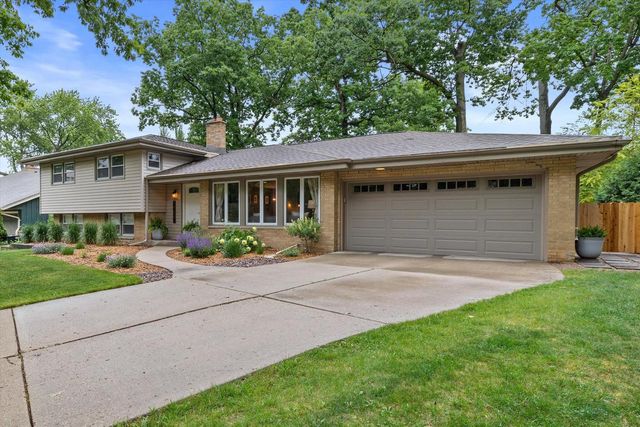 4520 N 110th STREET, Wauwatosa, WI 53225