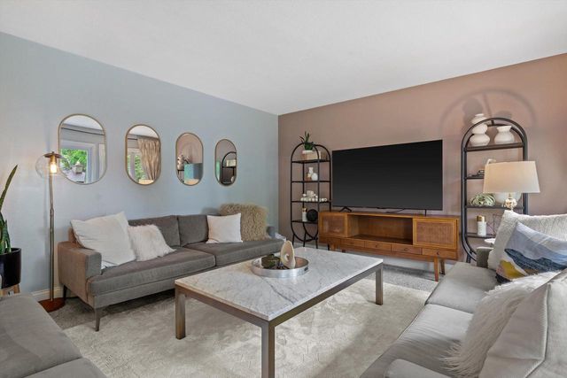 4520 N 110th STREET, Wauwatosa, WI 53225