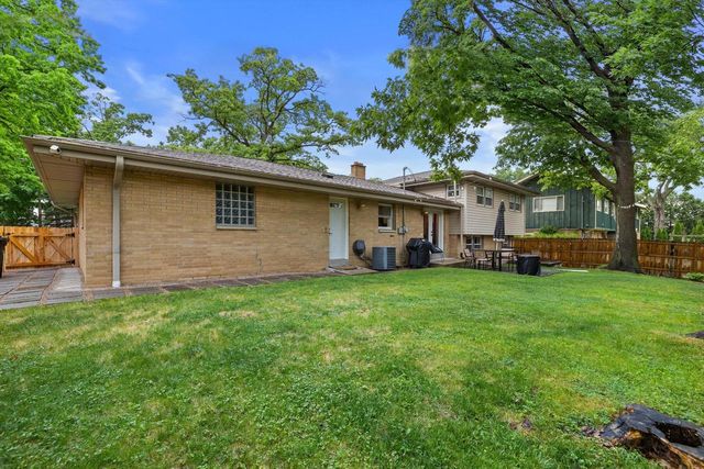 4520 N 110th STREET, Wauwatosa, WI 53225