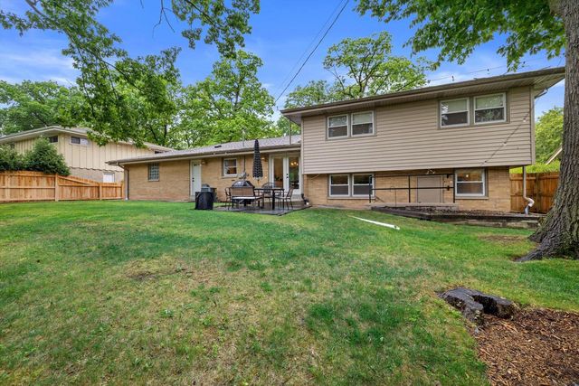 4520 N 110th STREET, Wauwatosa, WI 53225