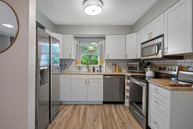 4520 N 110th STREET, Wauwatosa, WI 53225