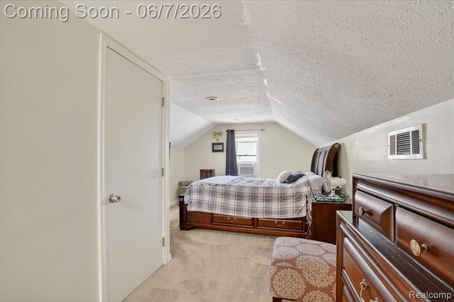239 E Chestnut Street, Webberville, MI 48892