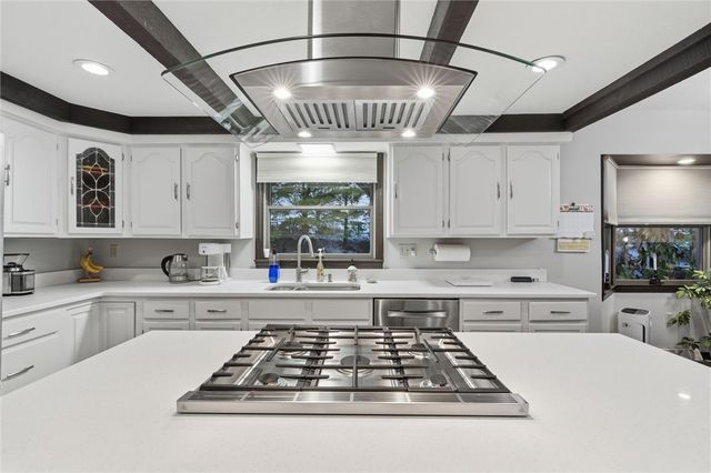 112 June Dr, Port Vue, PA 15133