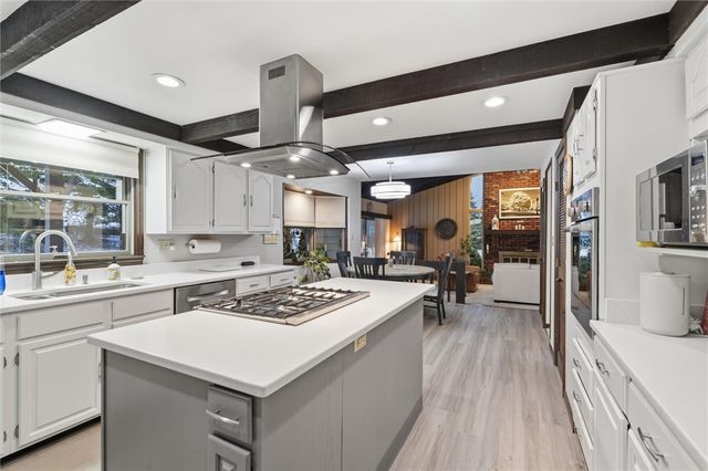 112 June Dr, Port Vue, PA 15133