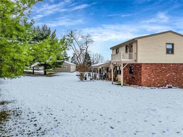 112 June Dr, Port Vue, PA 15133