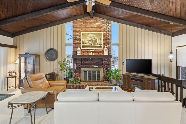 112 June Dr, Port Vue, PA 15133