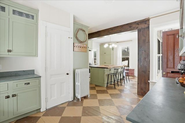 161 Harbor Road, Shelburne, VT 05482