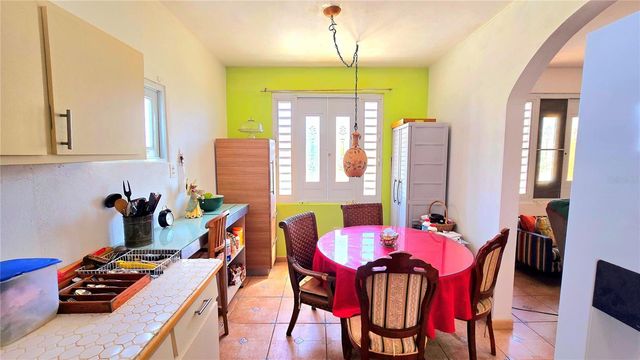 FELICIDAD URB. ALTURAS DE CERRO GORDO I Y II 2-D, Vega Alta, PR 00692