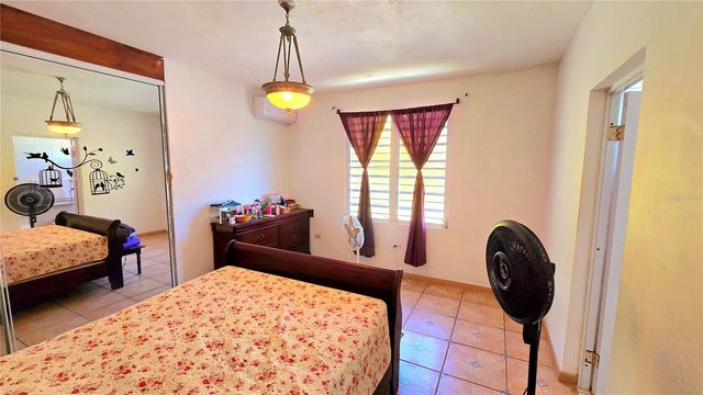 FELICIDAD URB. ALTURAS DE CERRO GORDO I Y II 2-D, Vega Alta, PR 00692