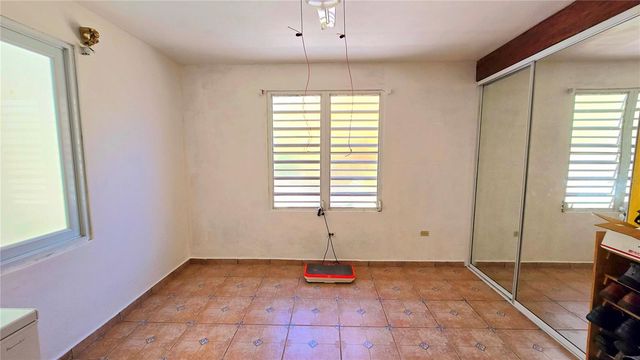 FELICIDAD URB. ALTURAS DE CERRO GORDO I Y II 2-D, Vega Alta, PR 00692