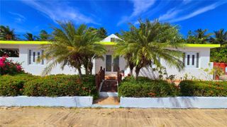 FELICIDAD URB. ALTURAS DE CERRO GORDO I Y II 2-D, Vega Alta, PR 00692