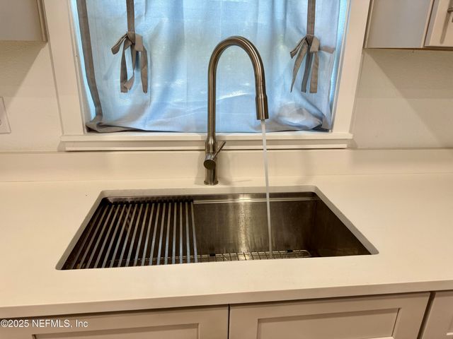 302 AZALEA Avenue, Interlachen, FL 32148