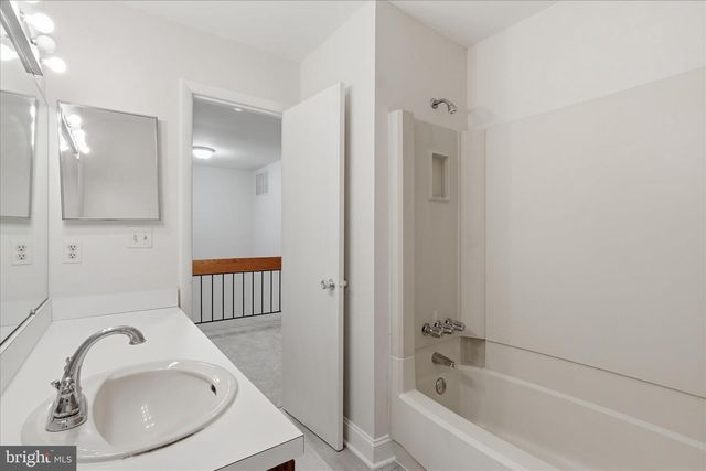 2043 WETHERSFIELD CT, Reston, VA 20191