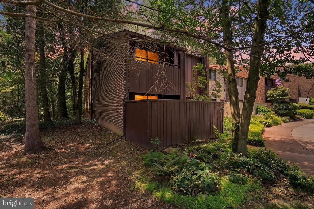 2043 WETHERSFIELD CT, Reston, VA 20191