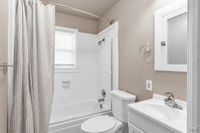 1523 E 11th St, Pueblo, CO 81001