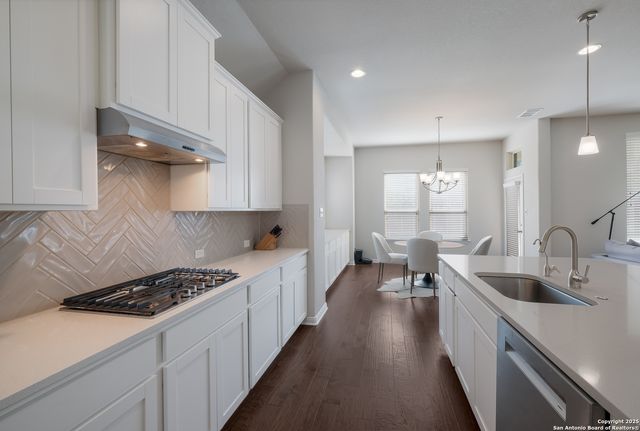 1610 Nightshade, San Antonio, TX 78260