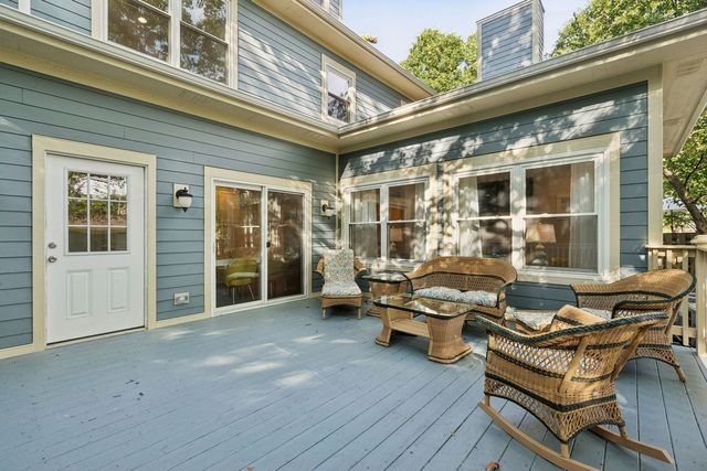 2412 Noyes Street, Evanston, IL 60201