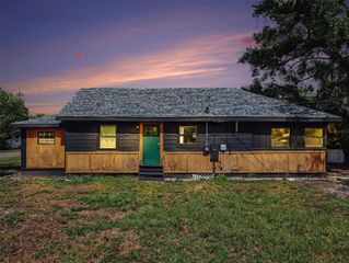 38702 SOUTH AVENUE, Zephyrhills, FL 33542