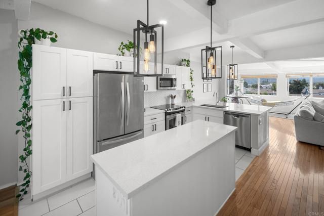 2333 Caringa Way 34, Carlsbad, CA 92009