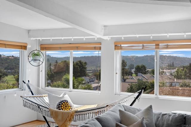 2333 Caringa Way 34, Carlsbad, CA 92009