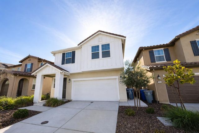 3209 Auburn Leaf Loop, Folsom, CA 95630