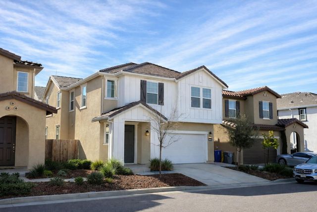 3209 Auburn Leaf Loop, Folsom, CA 95630