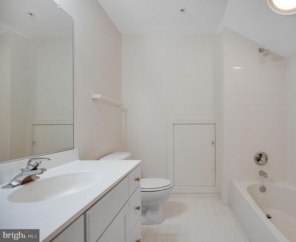 718 HAWKINS WAY, Alexandria, VA 22314