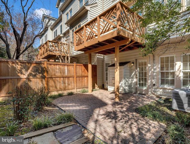 718 HAWKINS WAY, Alexandria, VA 22314