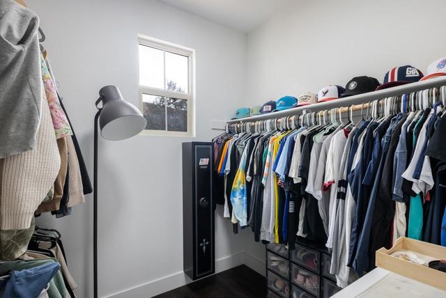 1714 Fairlead Ave, Carlsbad, CA 92011