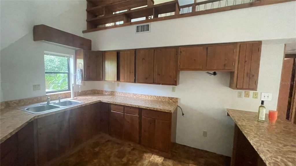 Image 12 of property listing at 21004 NEGRIL COURT, Lutz, FL 33558
