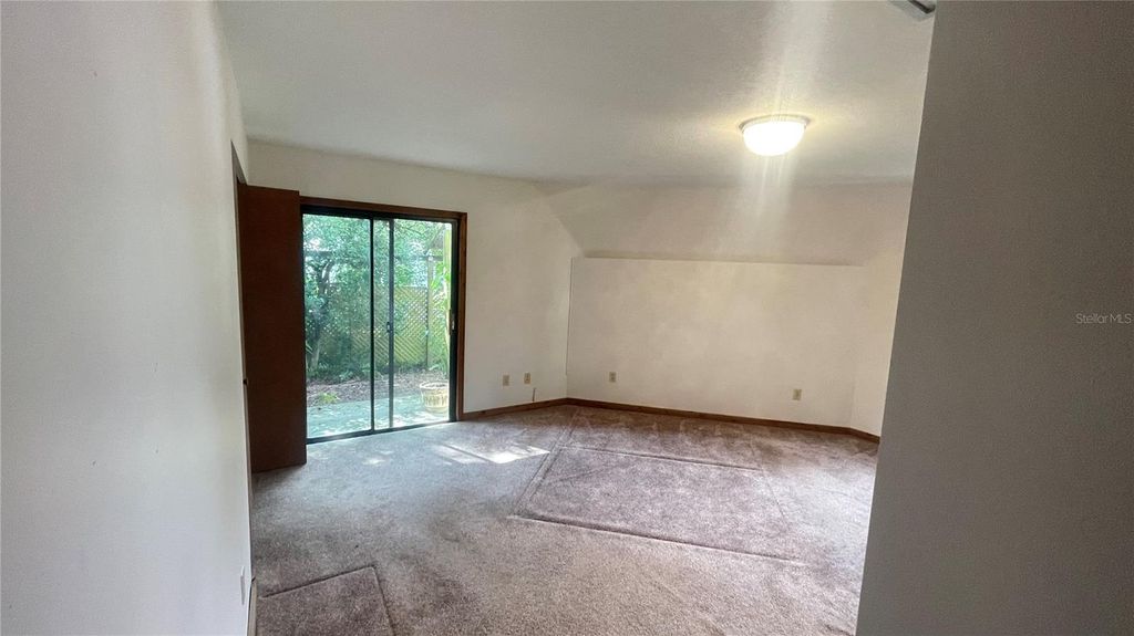 Image 17 of property listing at 21004 NEGRIL COURT, Lutz, FL 33558