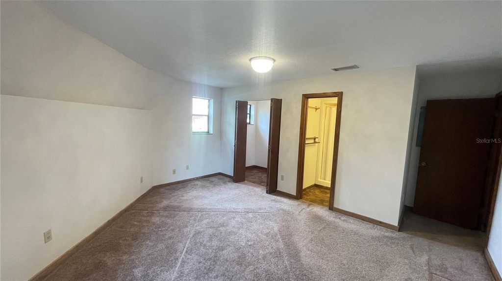Image 18 of property listing at 21004 NEGRIL COURT, Lutz, FL 33558